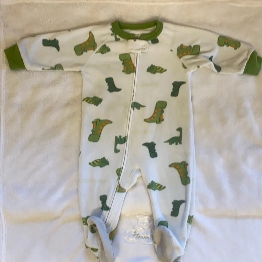 🌟5/$15 Carter’s- 12 mos PJ Footies